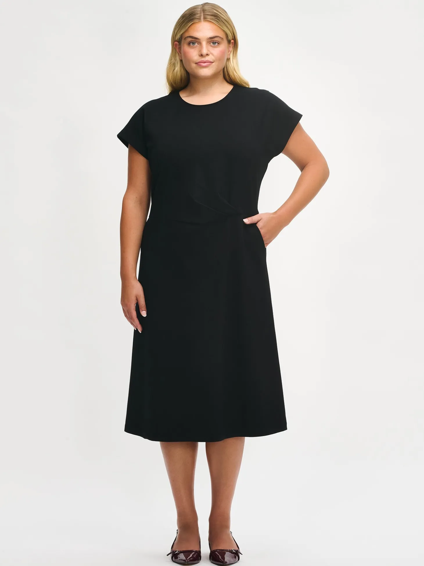 ELEGIA mekko - musta