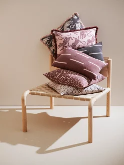 JANA Tyynyliina - musta