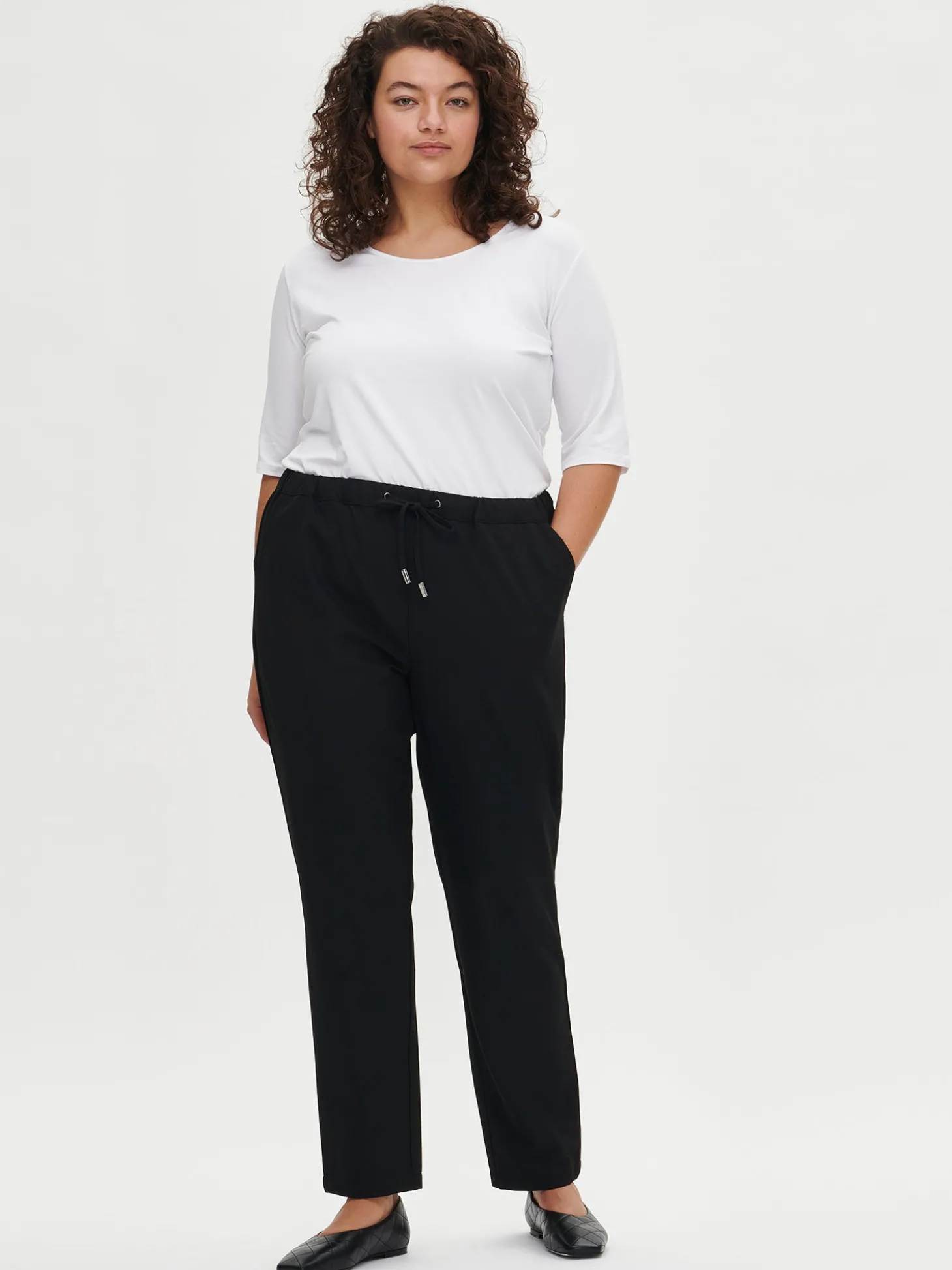 JOGGERI housut - musta