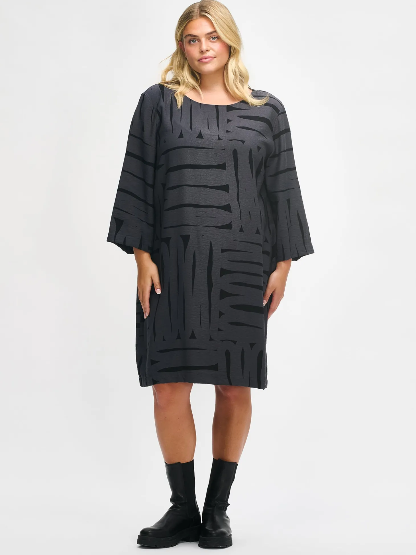 KAIKU lyhyt kangasmekko - harmaa