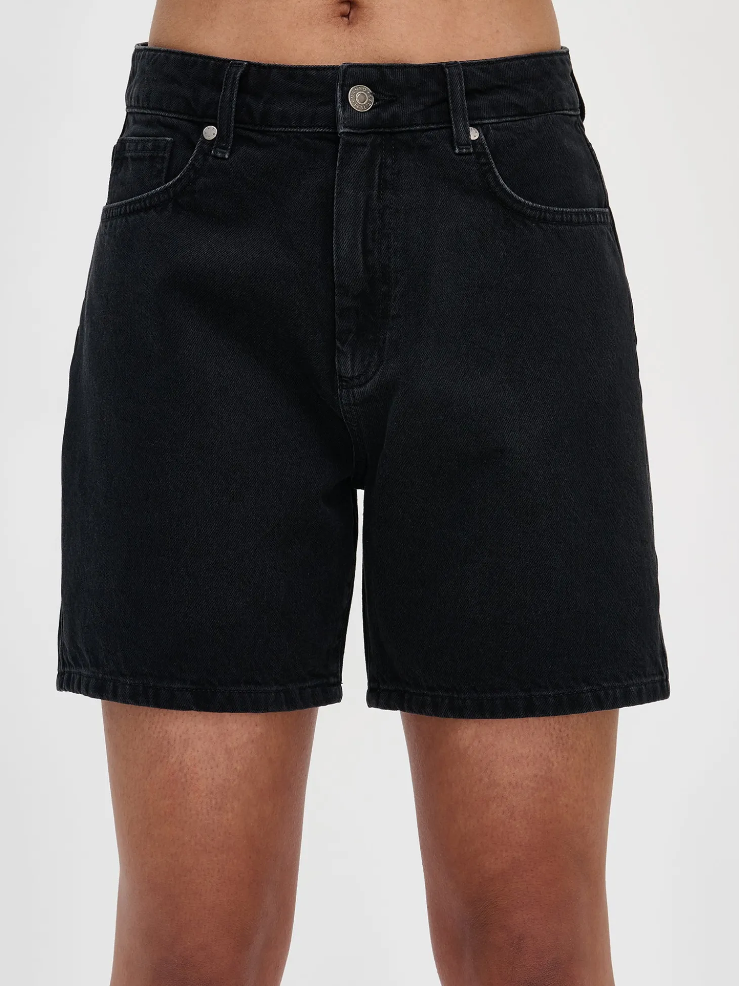 KAMILLA farkkushortsit - tummanharmaa