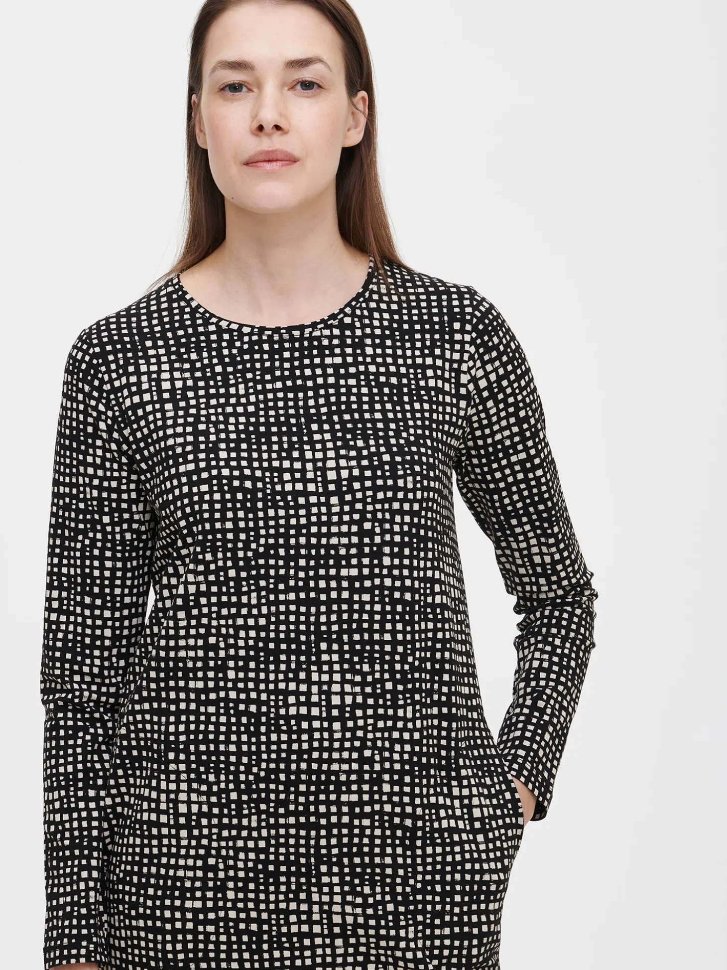 KARMI tunika - mustavalkoinen