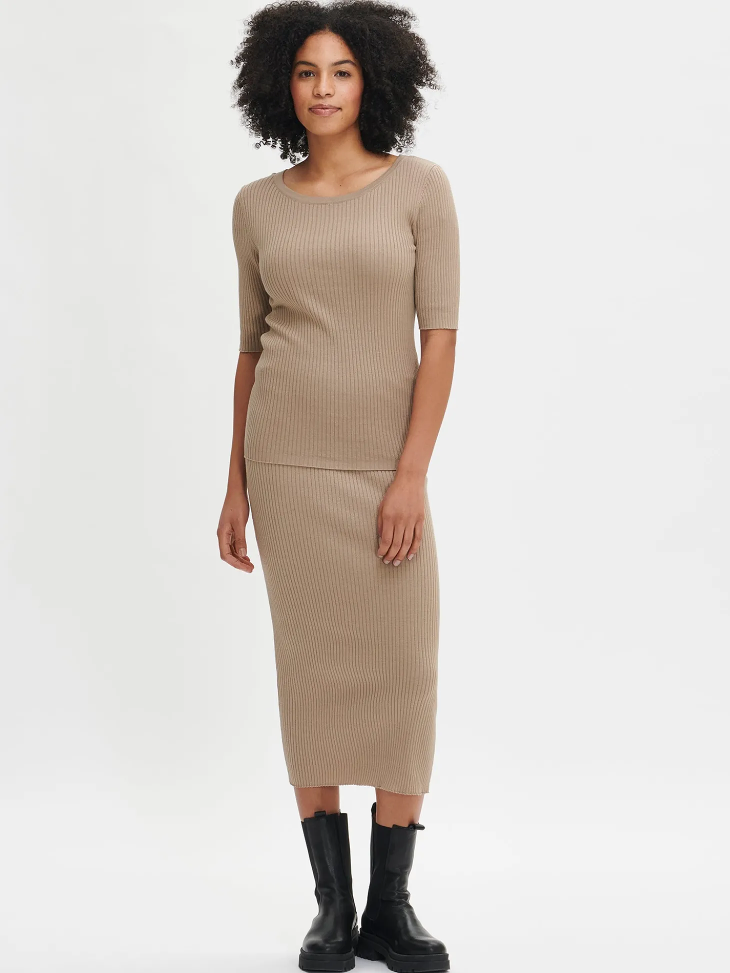 LELA neulepusero - ruskea