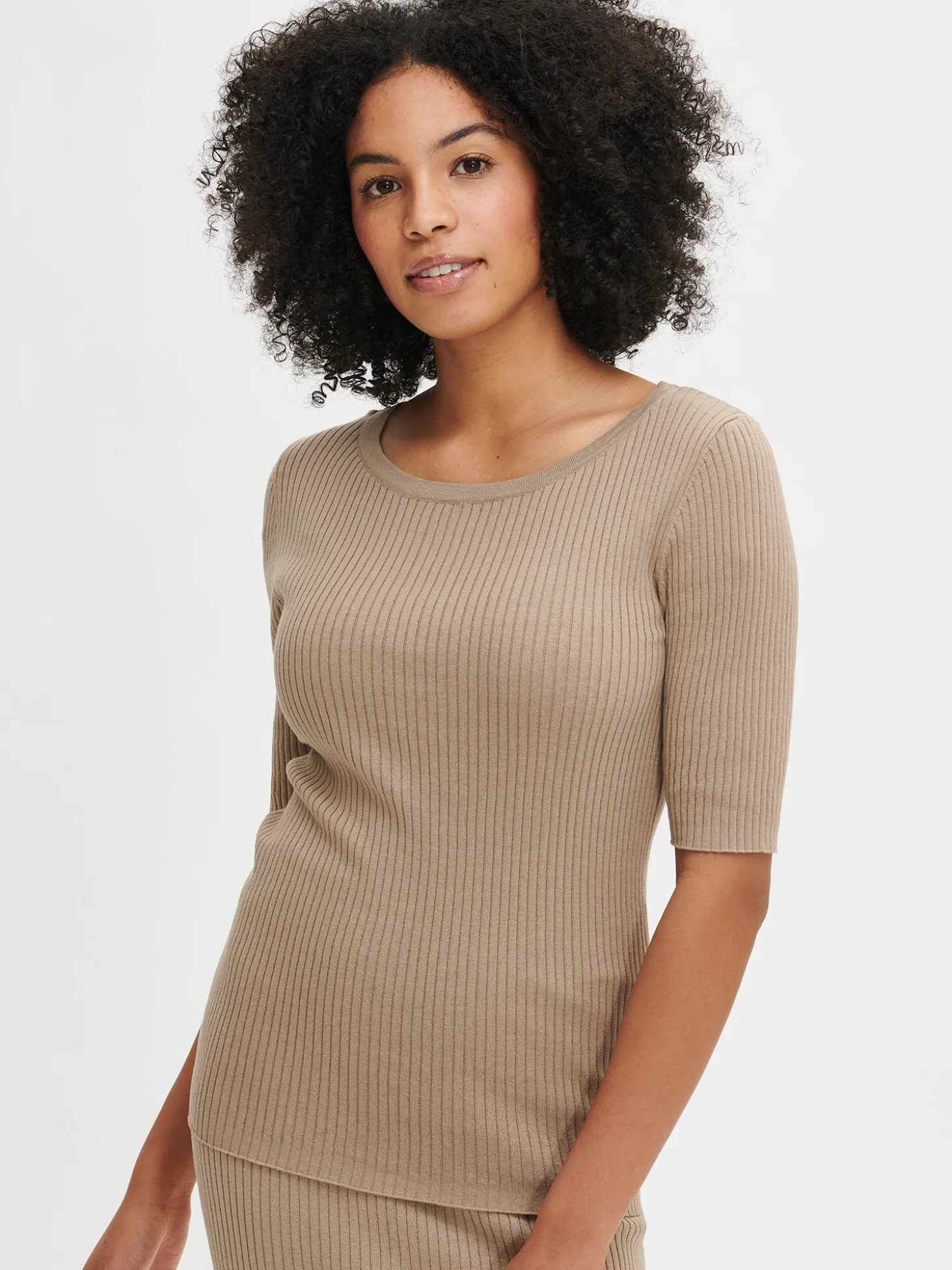 LELA neulepusero - ruskea