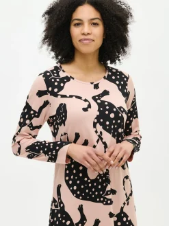 LEONORA pitkähihainen pitkä yöpaita – vaaleanpunainen