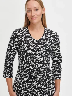 LIITO trikoomekko - mustavalkoinen