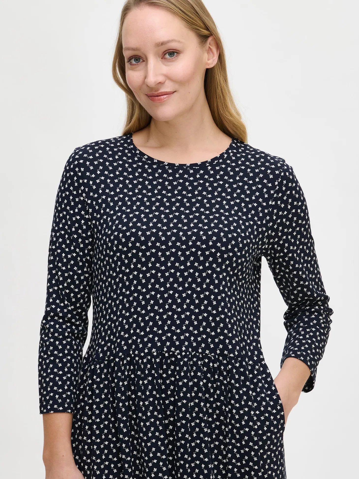 LILIANA pitkä trikoomekko - tummansininen