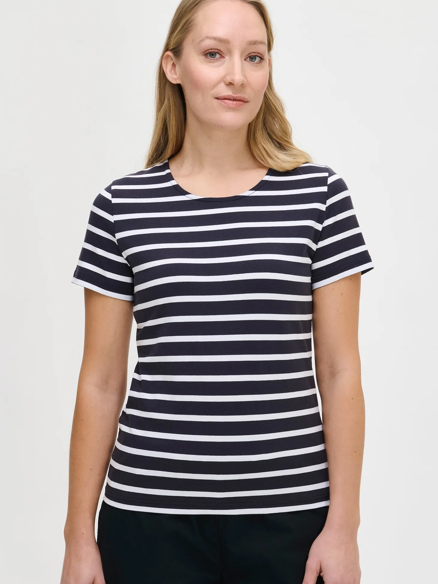 MARIANNE t-paita - tummansininen