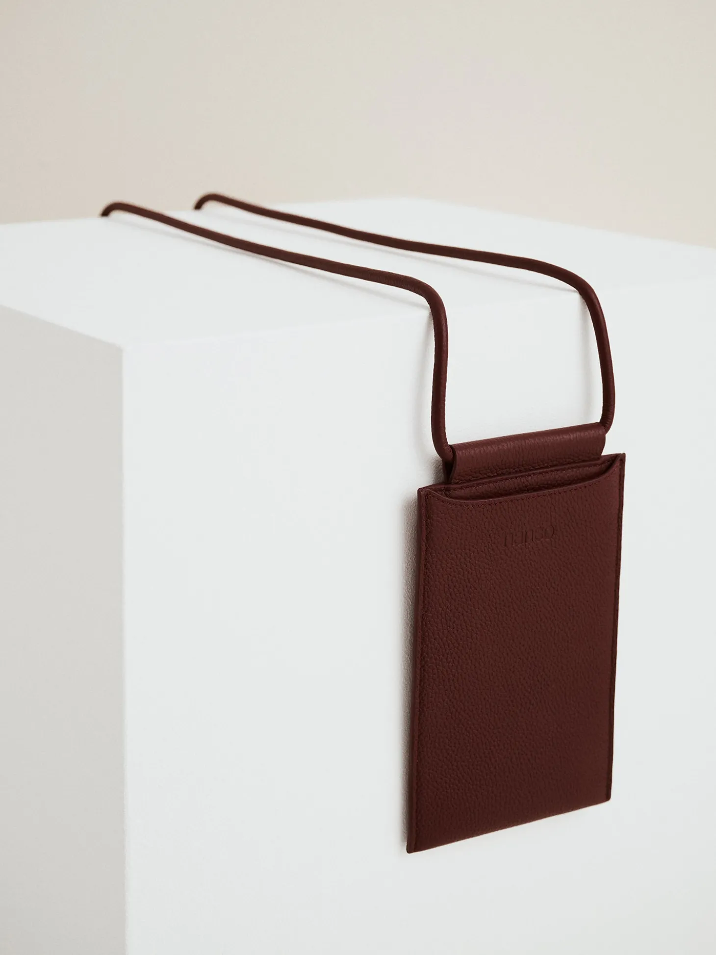 MINI NARU puhelinlaukku - tumma viininpunainen