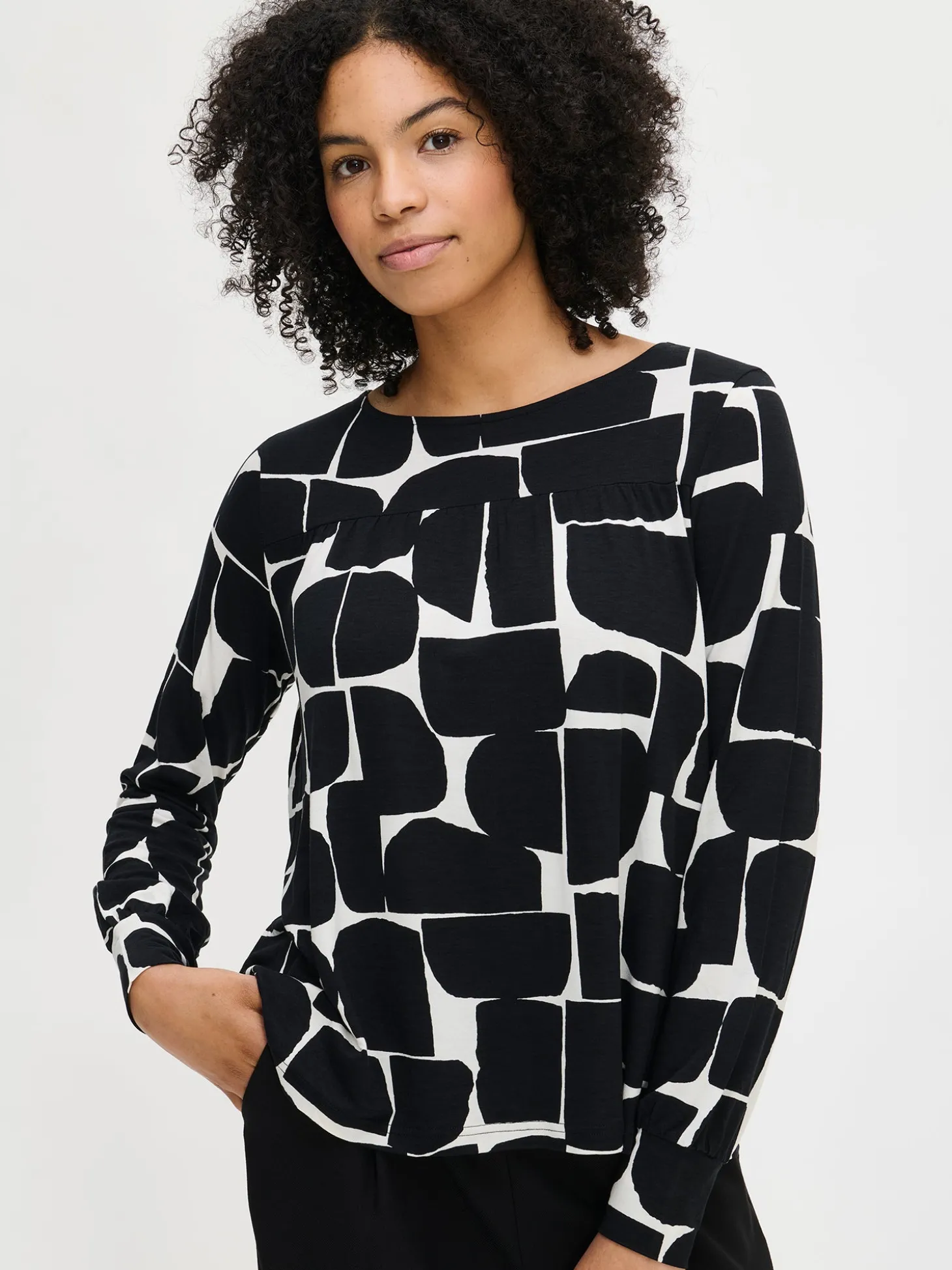 MUURI pusero - mustavalkoinen