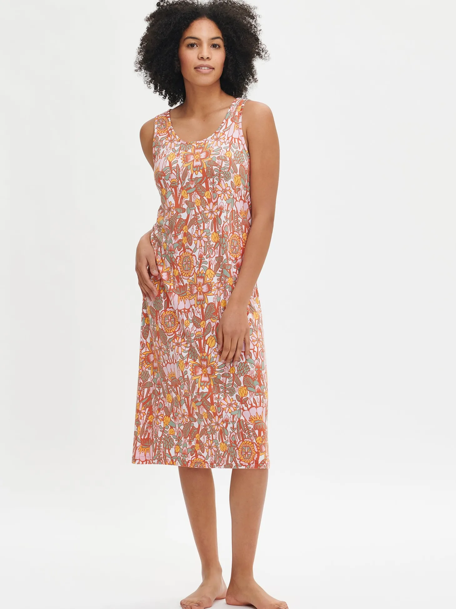 OODI pitkä hihaton yöpaita - monivärinen