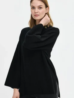 PAMELA neuletunika - musta