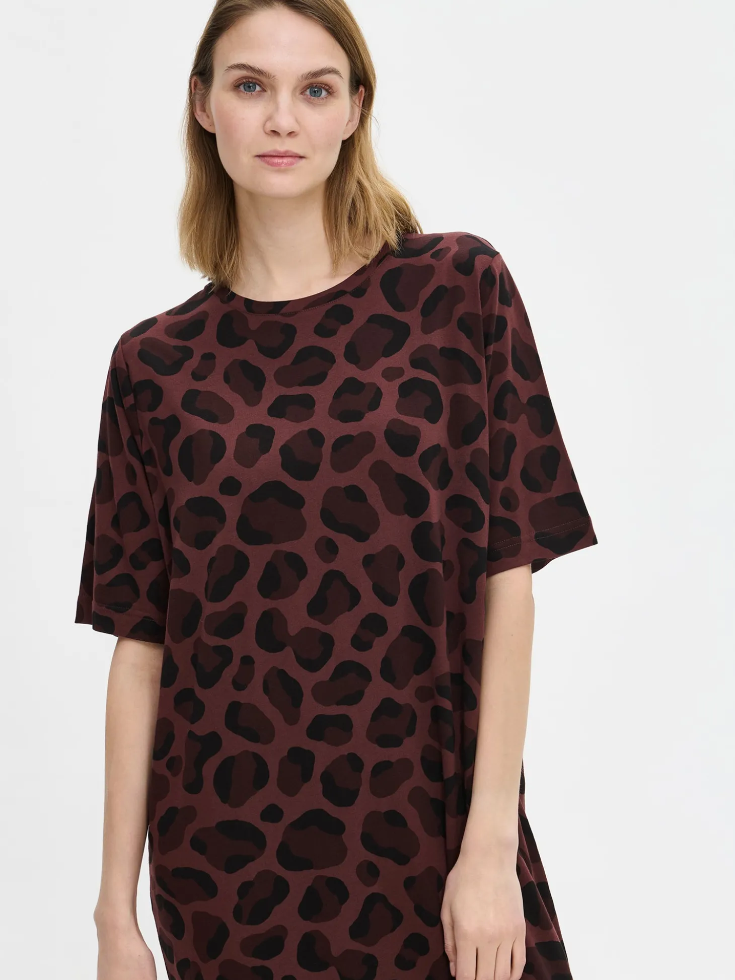 PANTTERI pitkä yöpaita - ruskea