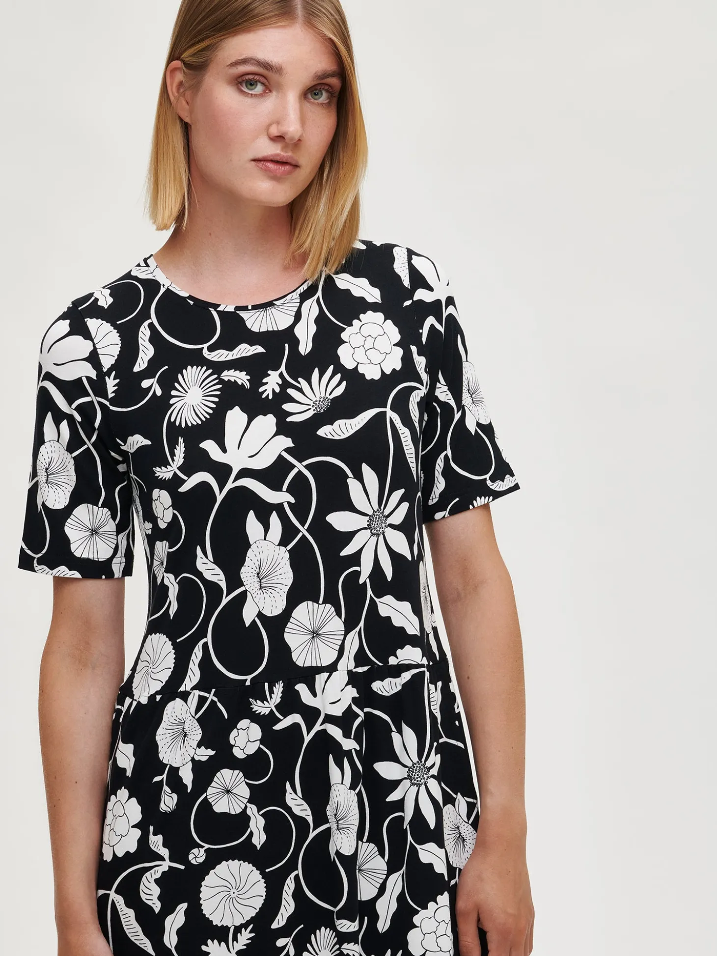 PIENI LINOKUKKA trikoomekko - mustavalkoinen