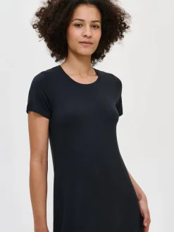 PITSI lyhyt yöpaita - musta