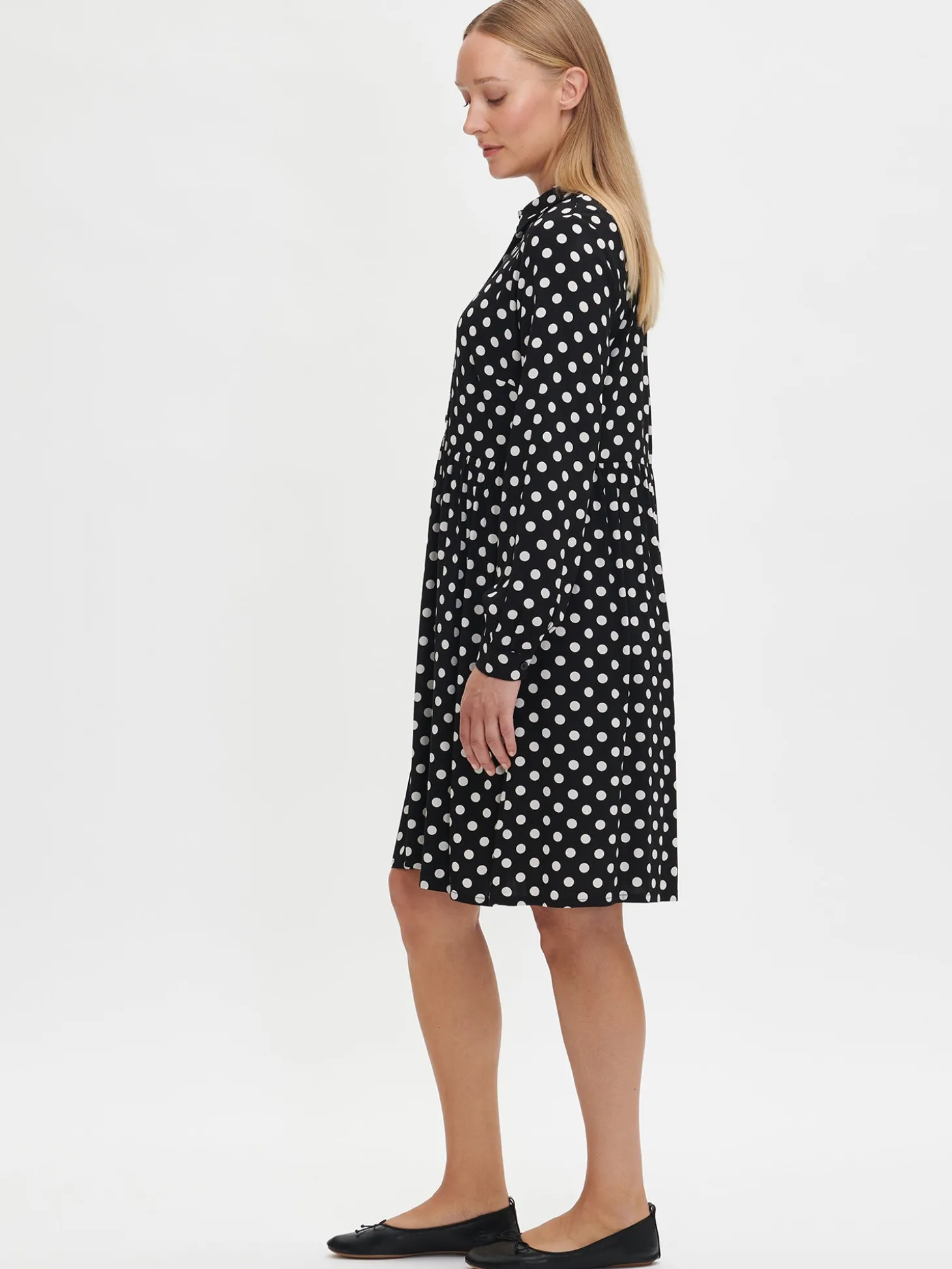 POLKKA lyhyt paitamekko - mustavalkoinen