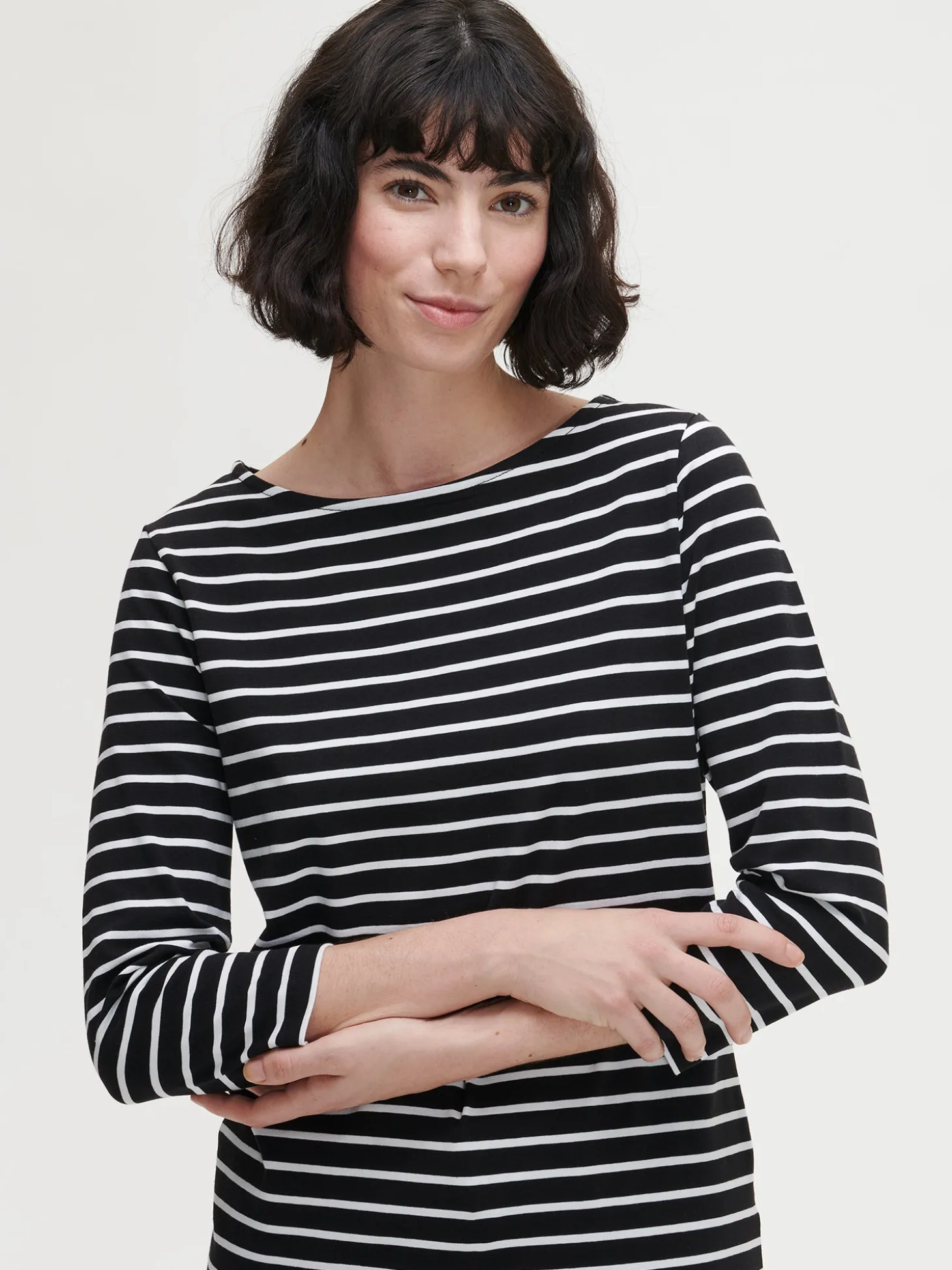 RAITA BASIC pusero - musta