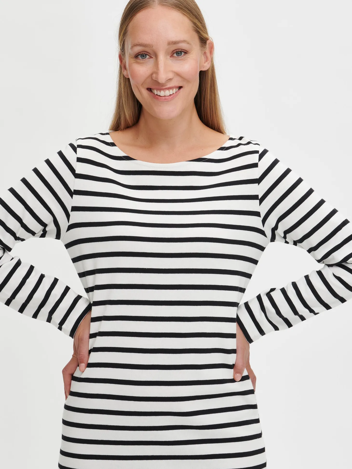 RIVI mekko - mustavalkoinen