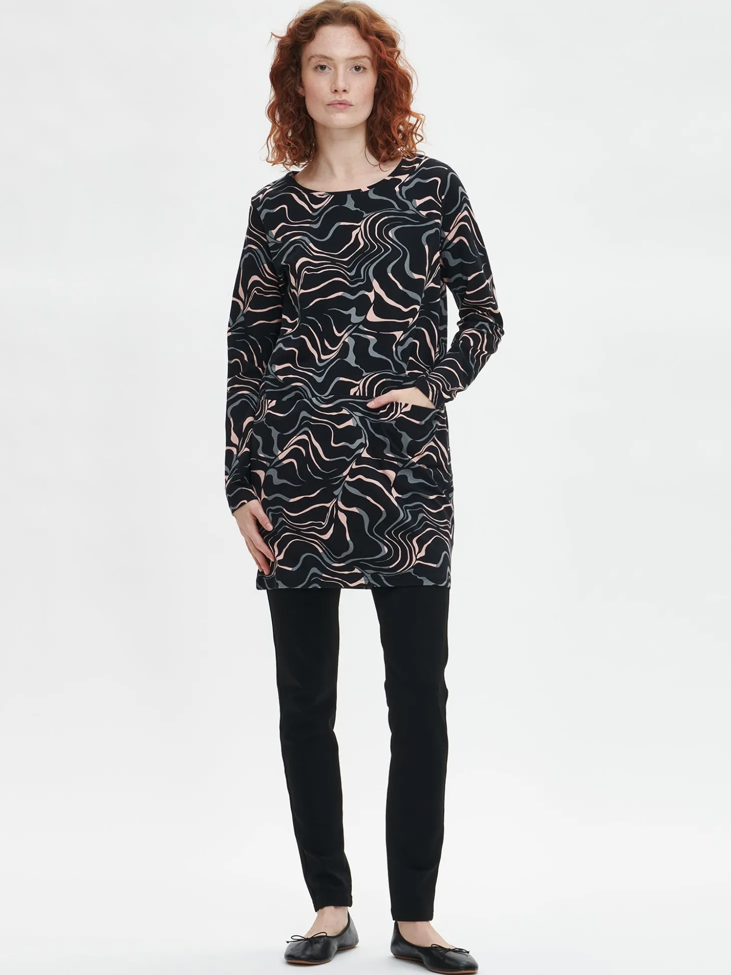 SAARA tunika - musta