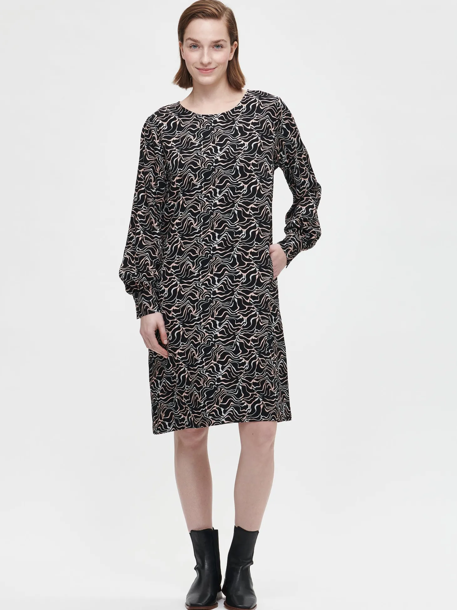 SARA kangasmekko - musta