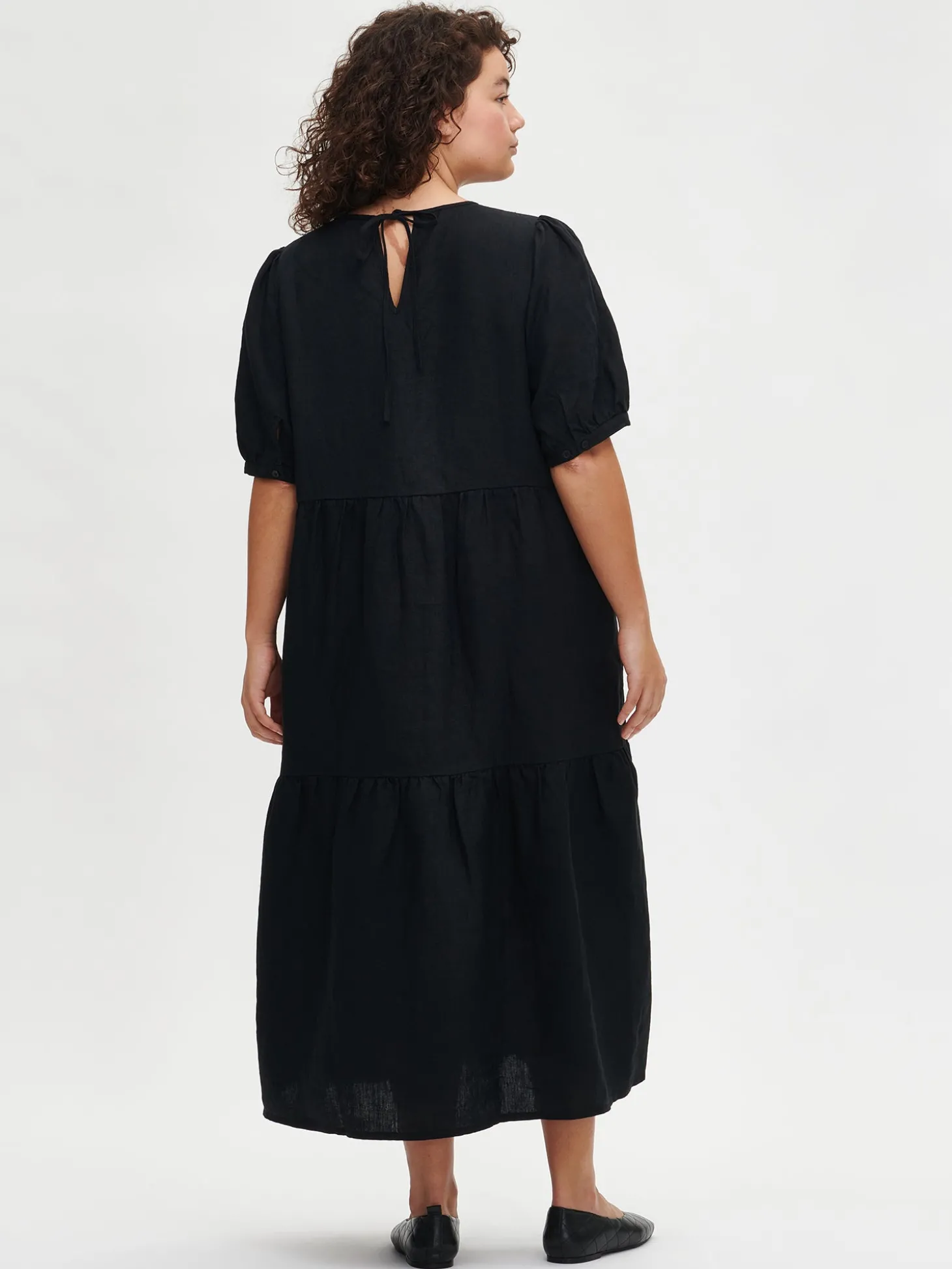 SARASTUS pitkä pellavamekko - musta