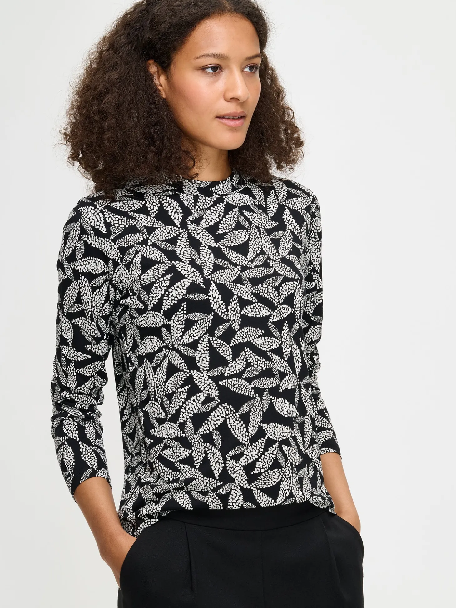 TRIINE pusero - mustavalkoinen