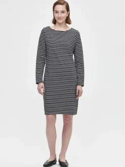 VAAKA lyhyt neulosmekko - mustavalkoinen