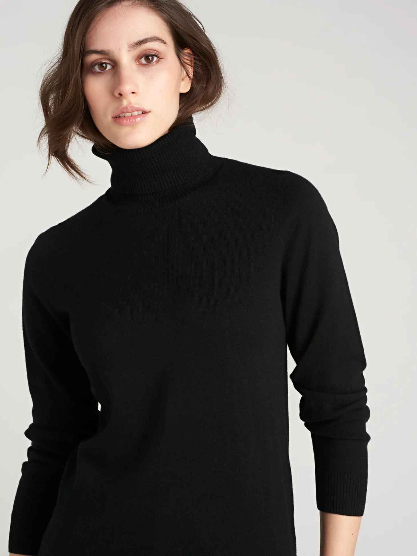 VILLIS pooloneule - musta